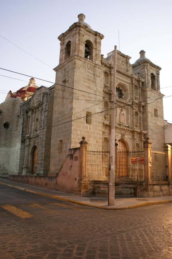 Oaxaca Walking Tour with a Local Guide: Pre-Hispanic Cultures and Heritage - Jardín Etnobotánico: plants, medicine, and ritual meaning