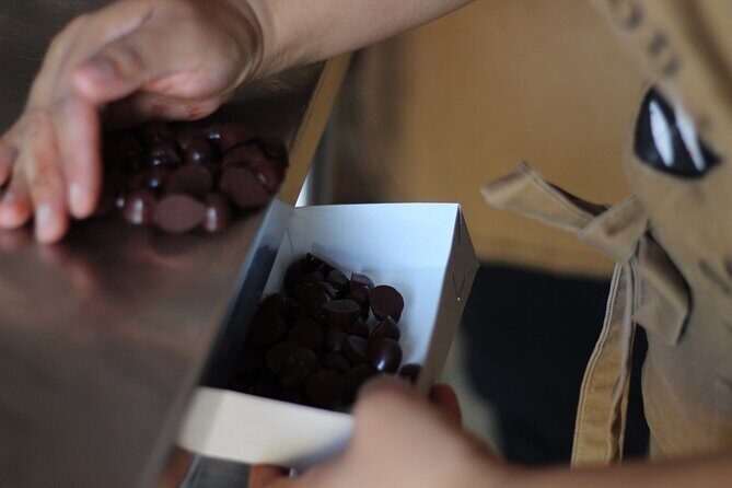 Oaxacan Chocolate Tablet Workshop - Roasting and Cleaning: Where the Chocolate Character Gets Built