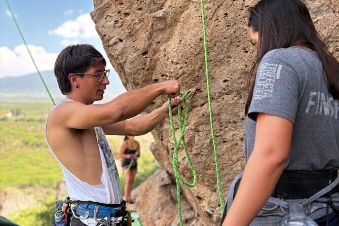 Rock climbing in Oaxaca with local climbers - Breakfast Tamales at the Crag: Simple Food With a Real Purpose
