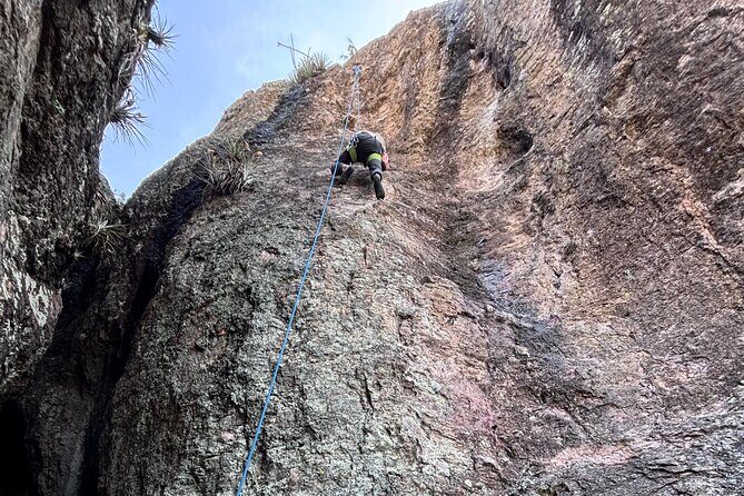 Rock climbing in Oaxaca with local climbers - What Climbing on Local Crag Rock Feels Like